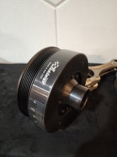 Load image into Gallery viewer, Harmonic balancer hub and pulley