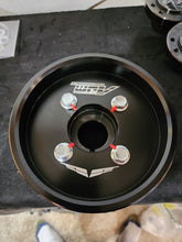 Load image into Gallery viewer, Harmonic balancer hub and pulley